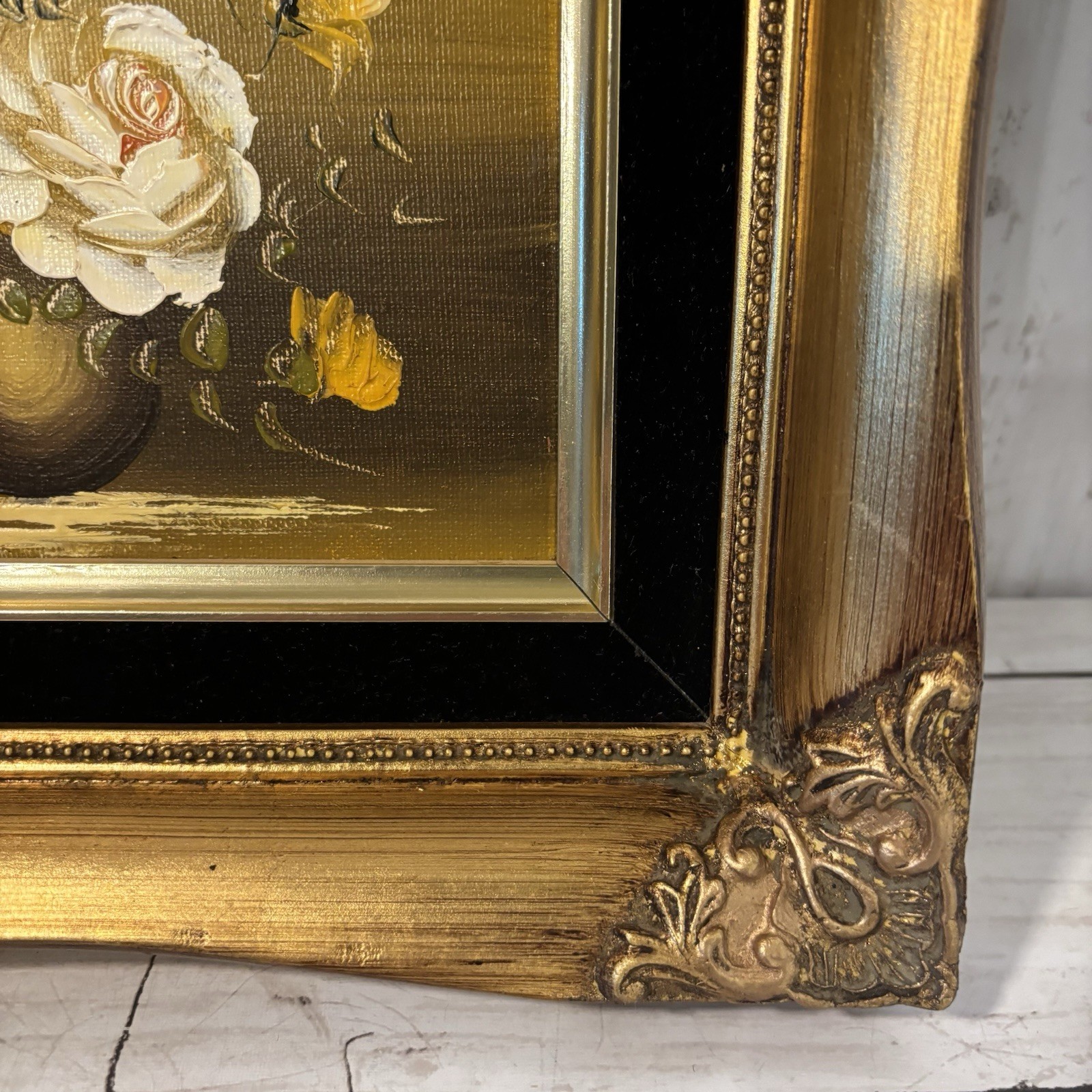 Vtg Floral Oil Painting Ornate Gold & Black Velvet Frame Flowers In Vase 11″×9″