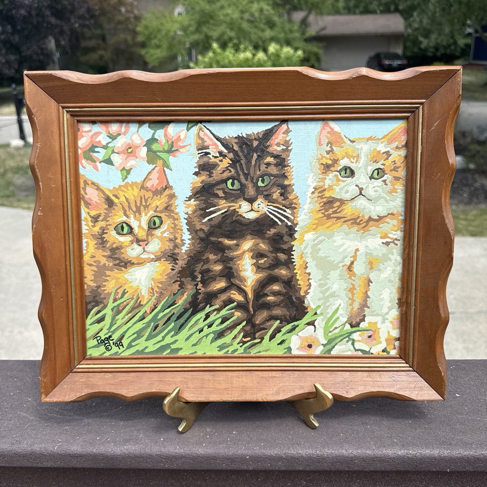 VTG Trio of Cats Kittens Acrylic Painting Scalloped Wood Frame 1999 Signed 15×12